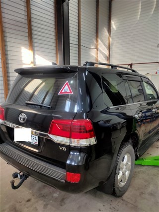 Toyota Land Cruser 200