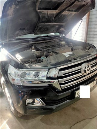 Toyota Land Cruser 200