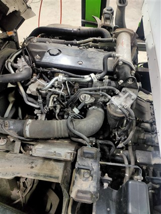 Isuzu NP 4HK1