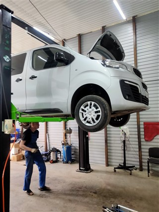 Peugeot Traveller