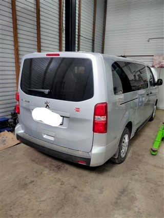 Peugeot Traveller
