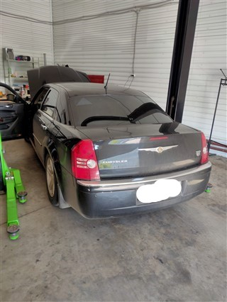 Chrysler 300C 2,7