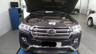 Toyota Land Cruser 200