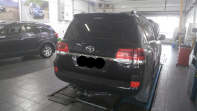 Toyota Land Cruser 200 4.5D